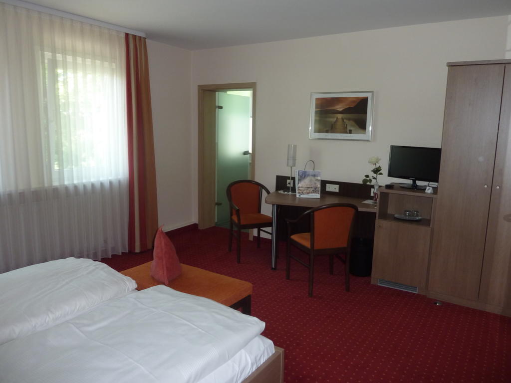 Hotel Gasthof Koenig Karl Freudenstadt Room photo